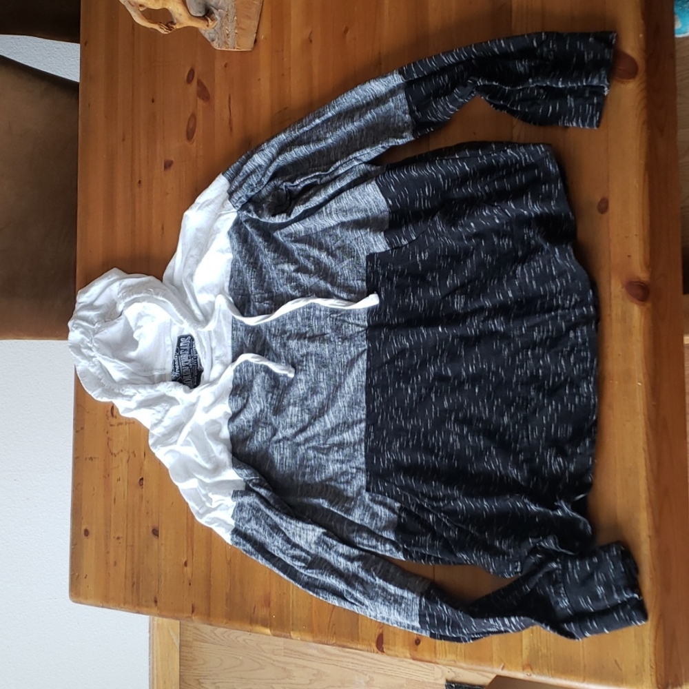 Broken Threads Large Hoodie Black/Gray/White Striped New No Tags